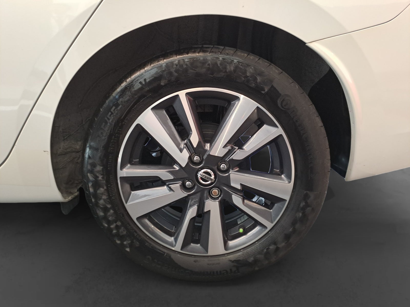 2021 Nissan VERSA ADVANCE CVT 21