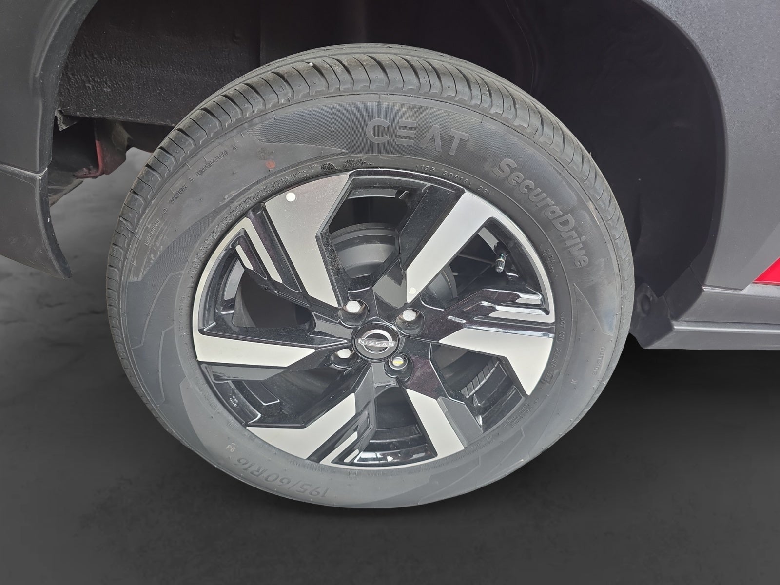 2026 Nissan MAGNITE EXCLUSIVE 1.0 LTS CVT 26