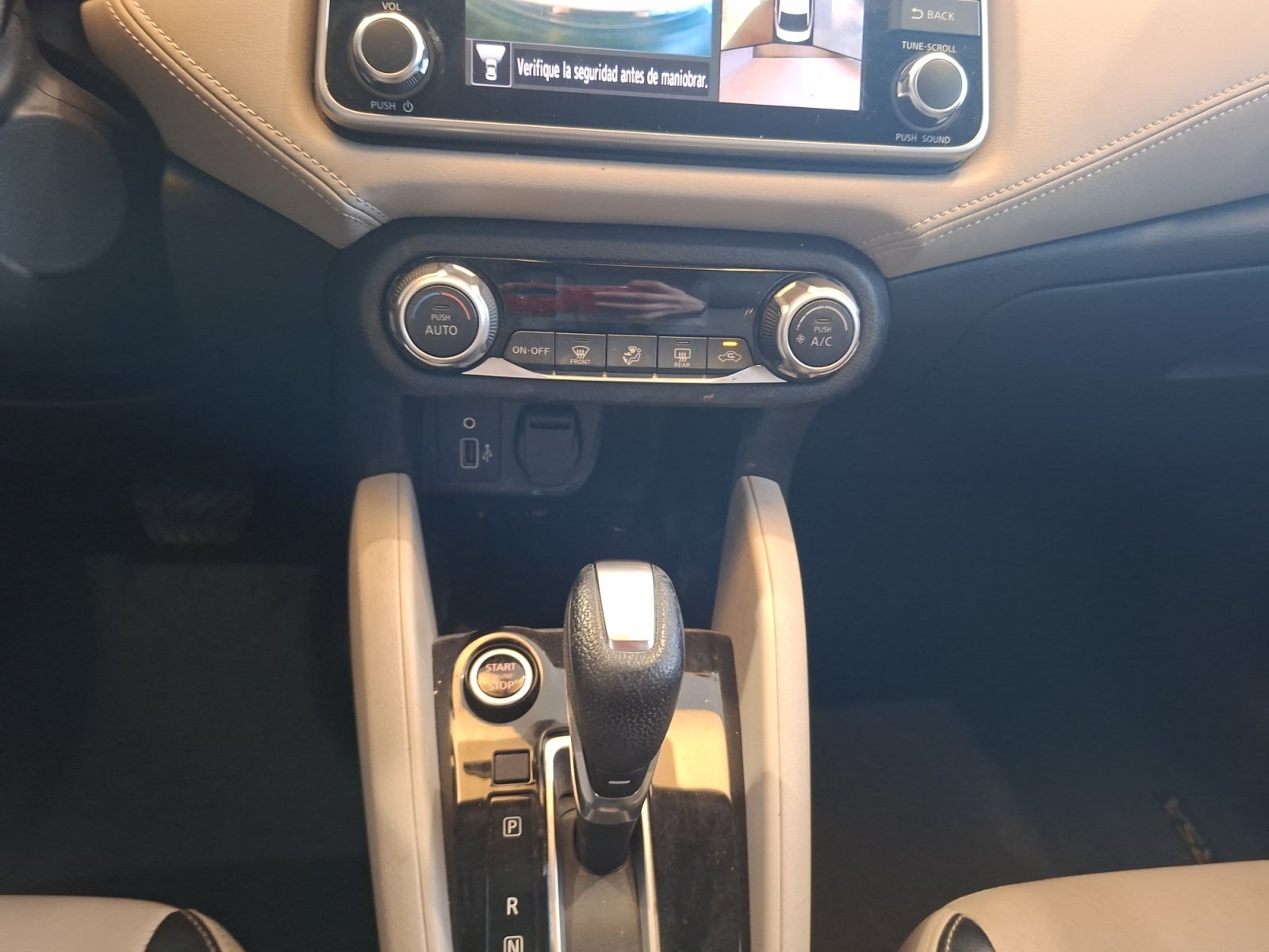 2022 Nissan VERSA PLATINUM CVT 22