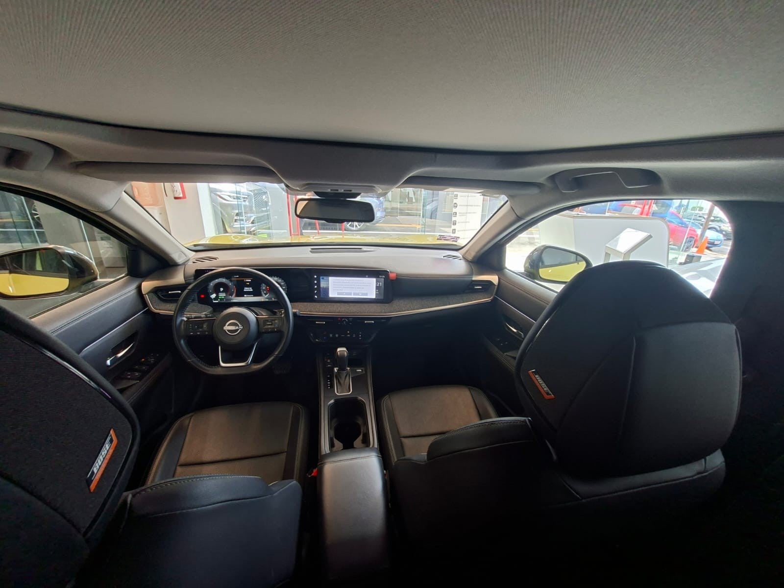 2025 Nissan KICKS PLATINUM CVT 25