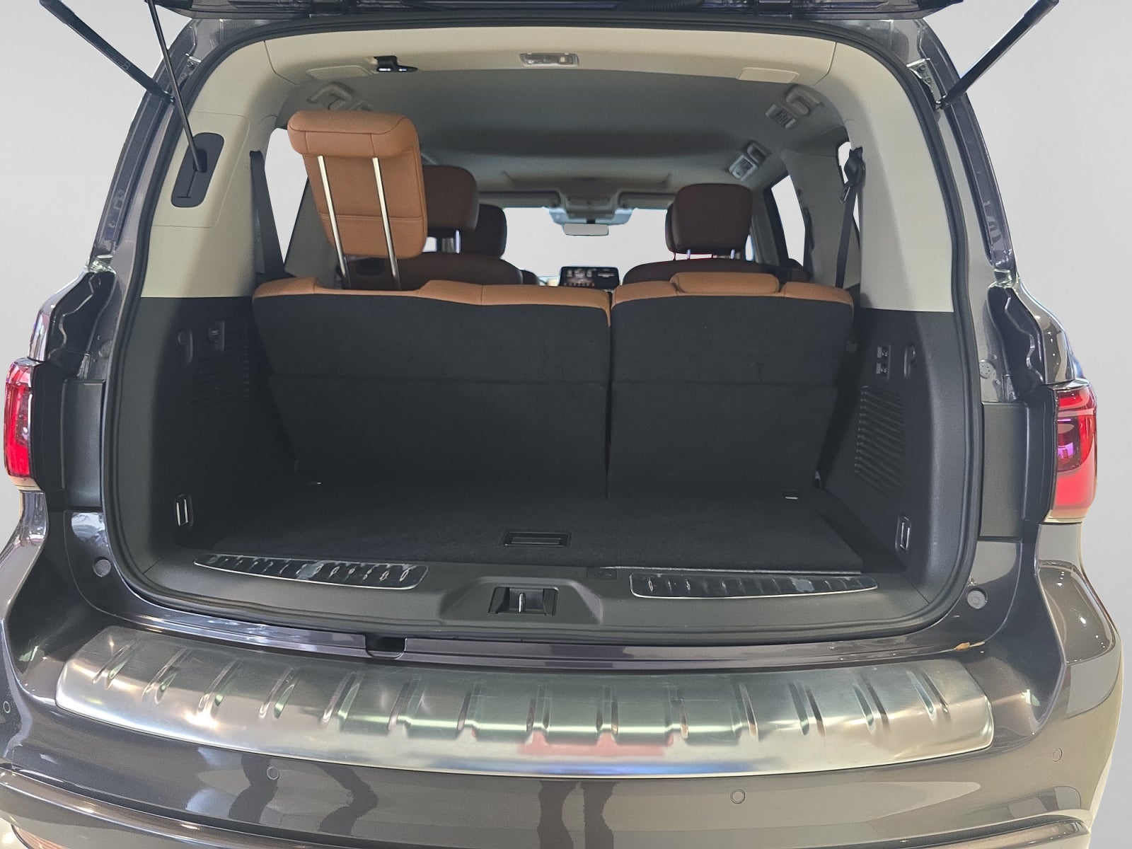 2024 INFINITI QX80 5.6 4WD TA 7 PASAJEROS 24
