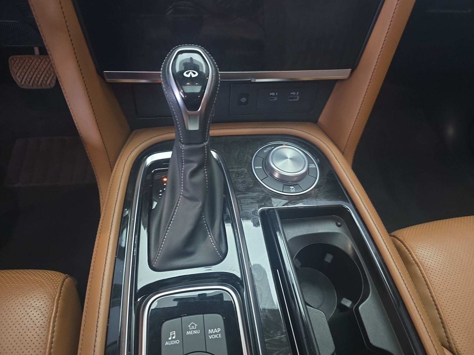 2024 INFINITI QX80 5.6 4WD TA 7 PASAJEROS 24