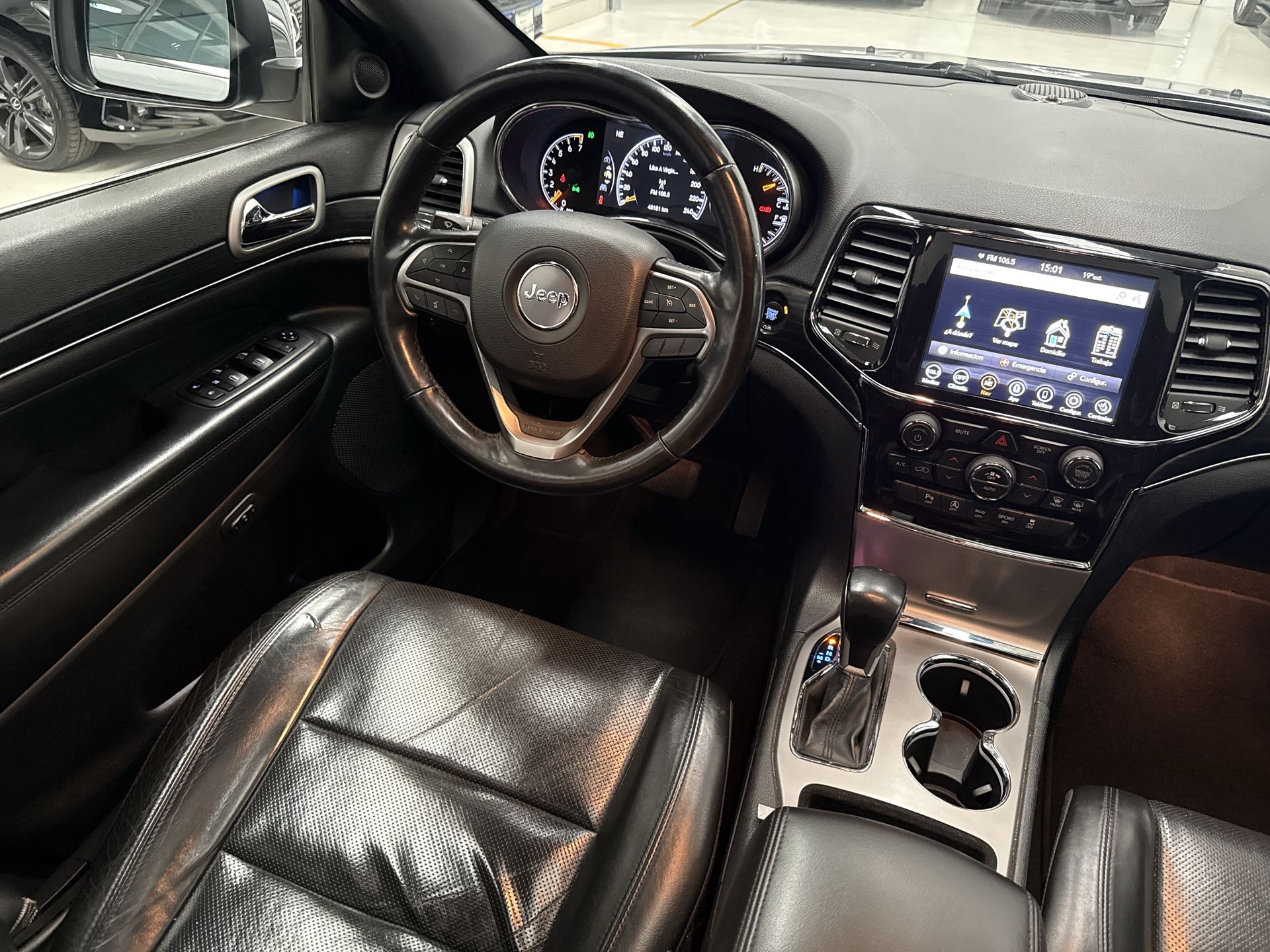 2021 Jeep GRAND CHEROKEE LIMITED LUJO V6