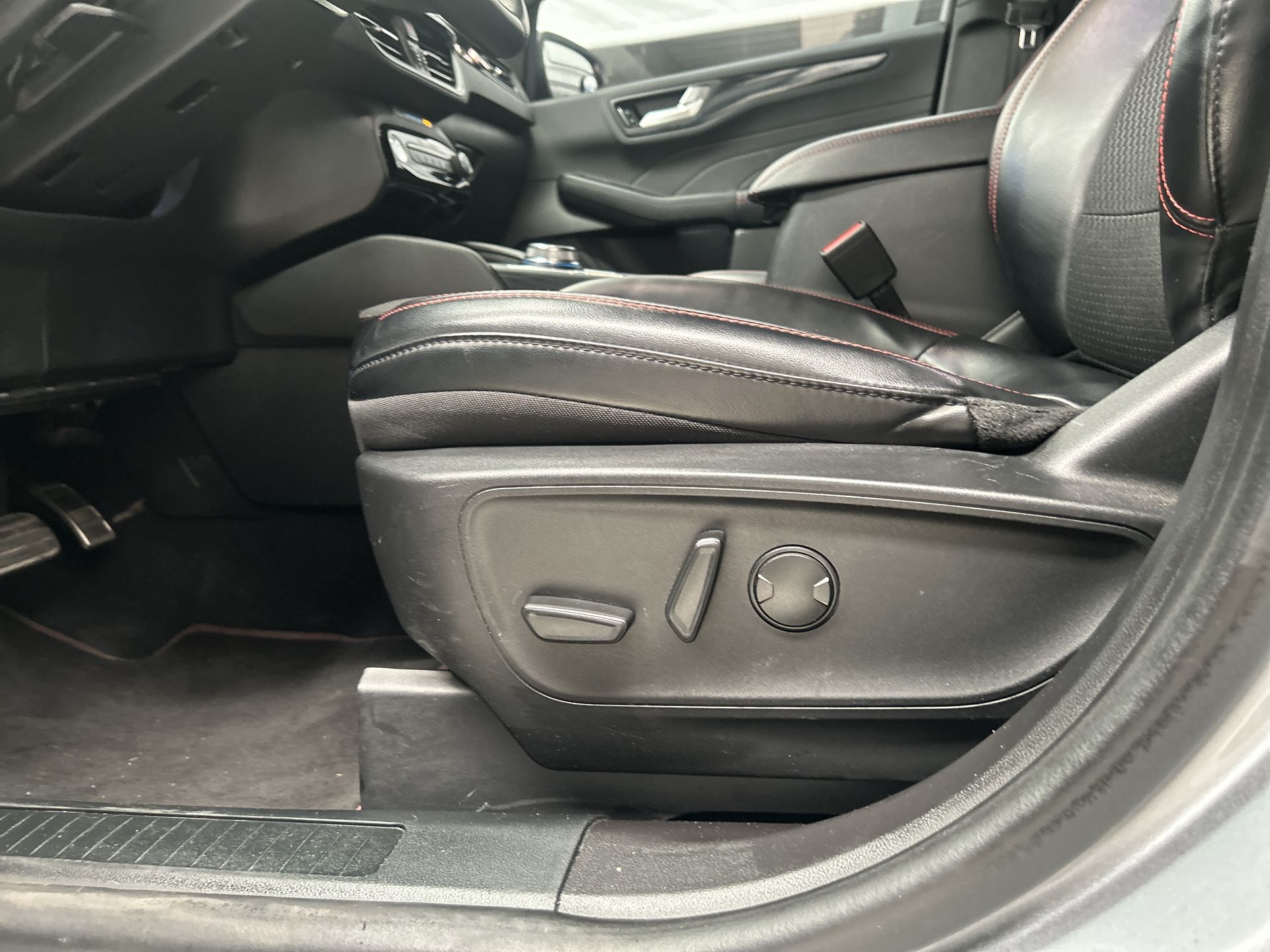 2023 Ford ESCAPE ESCAPE ST-LINE SELECT