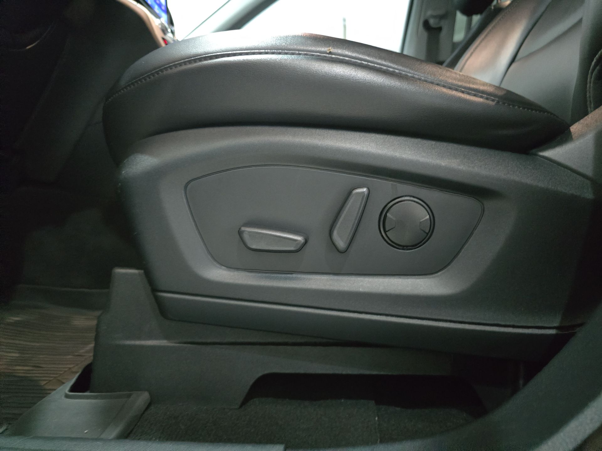2022 Ford EXPLORER XLT RWD ECOBOOST C SISTEMA DE ENTRETENIM