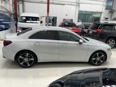 2020 Mercedes-Benz A200 URBAN A 200 PROGRESSIVE SEDÁN