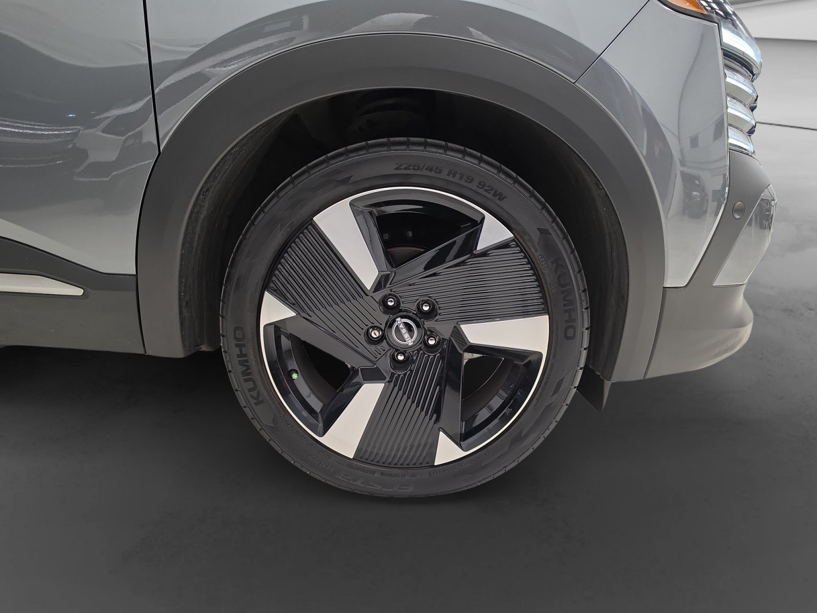 2025 Nissan KICKS PLATINUM CVT 25