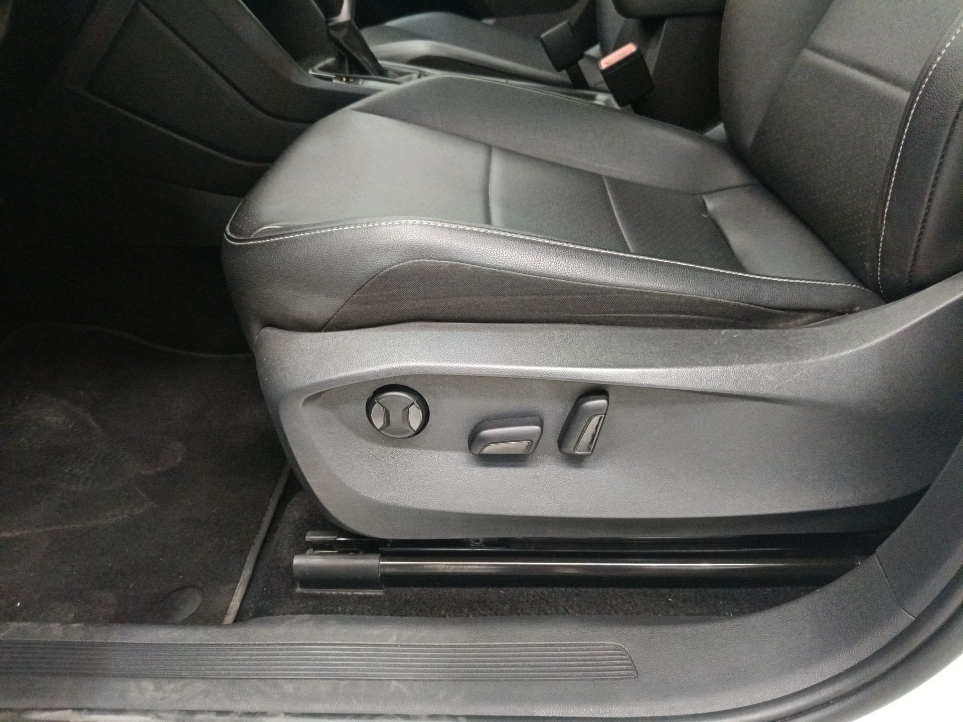 2023 Volkswagen TIGUAN COMFORTLINE