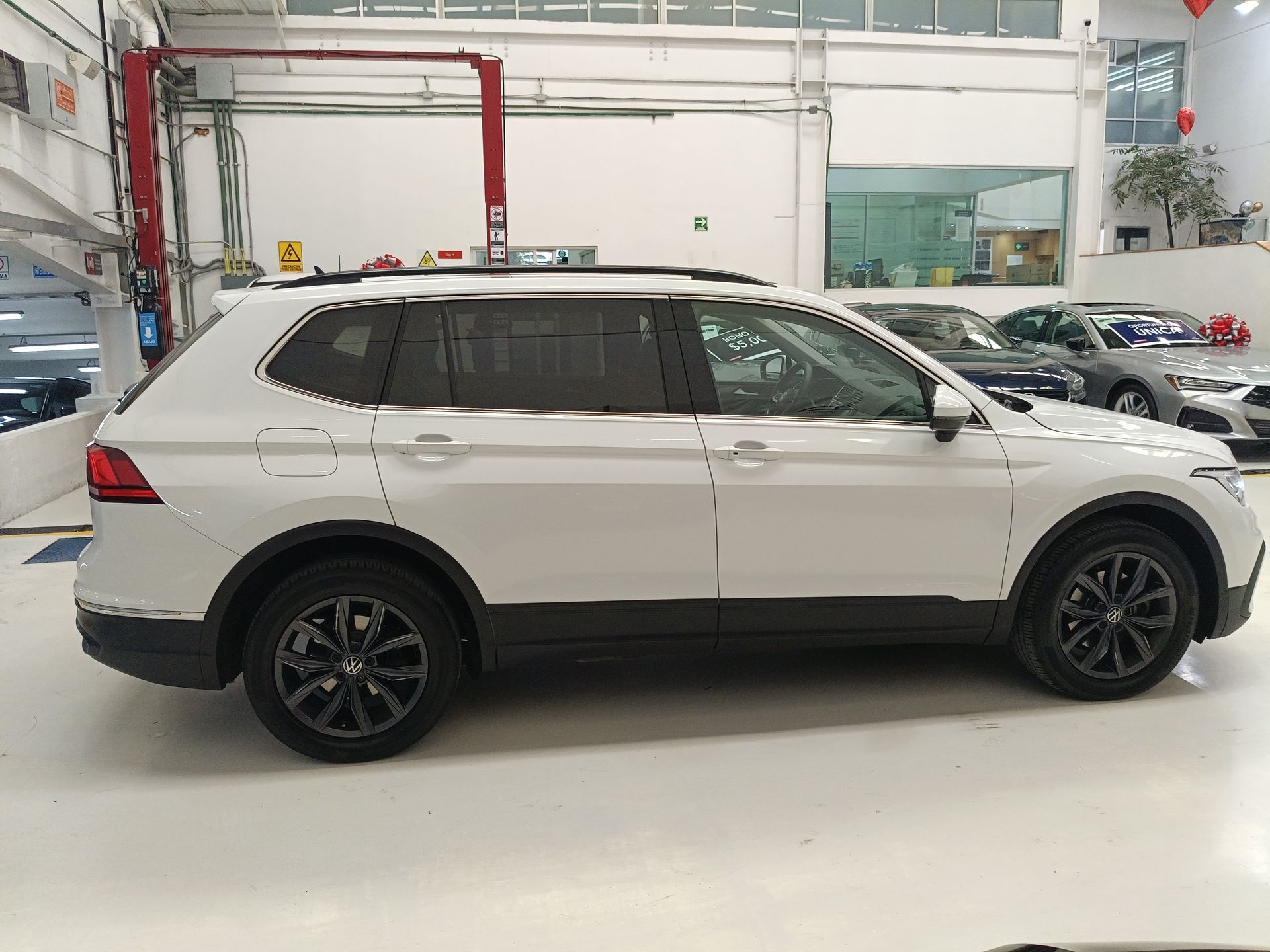 2023 Volkswagen TIGUAN COMFORTLINE