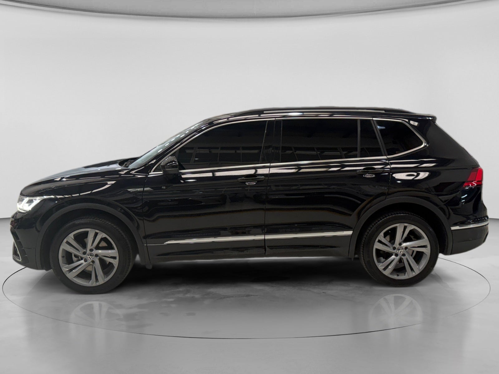 2024 Volkswagen TIGUAN TIGUAN R-LINE