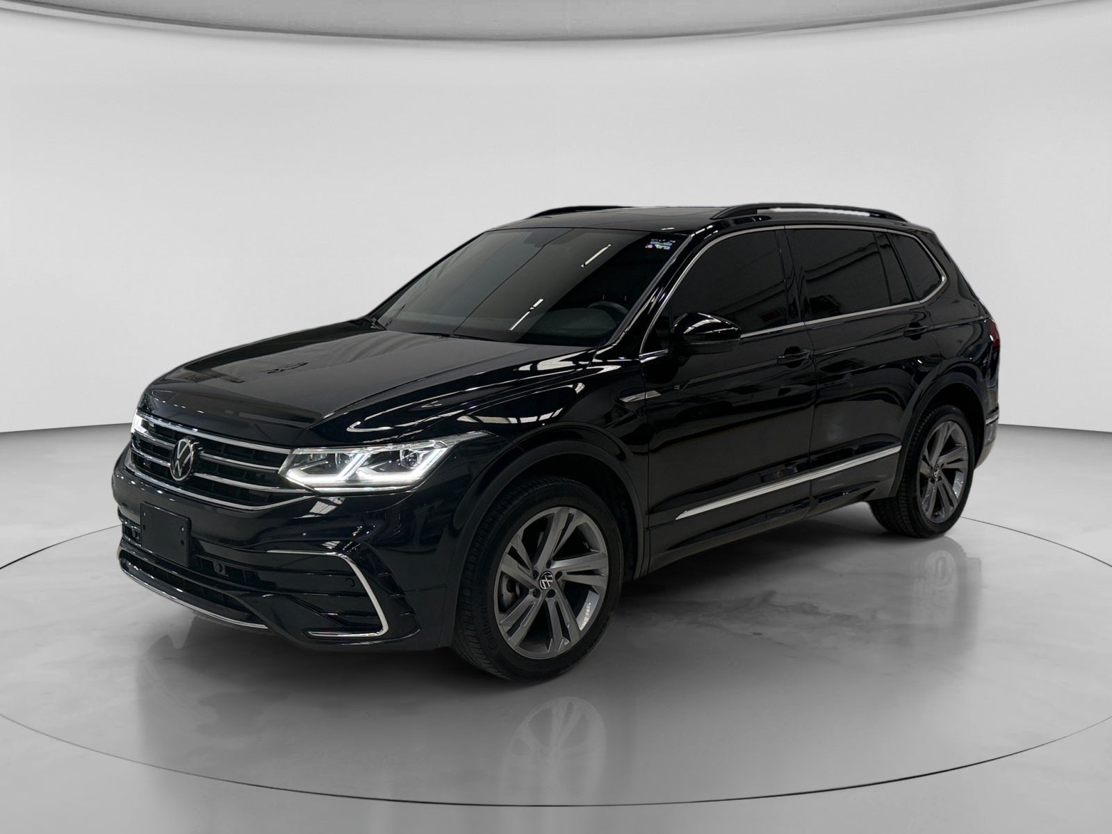 2024 Volkswagen TIGUAN TIGUAN R-LINE