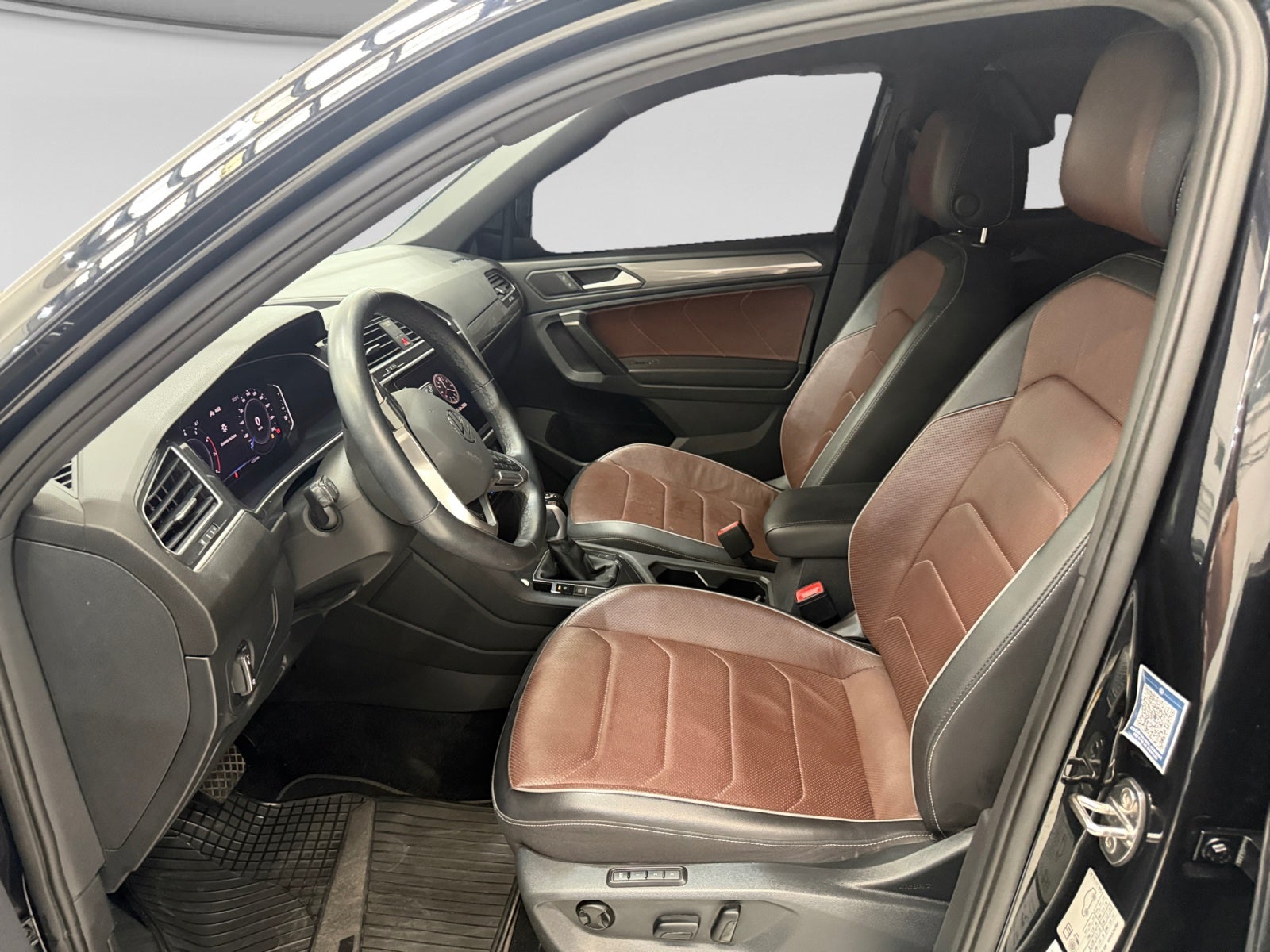 2024 Volkswagen TIGUAN TIGUAN R-LINE