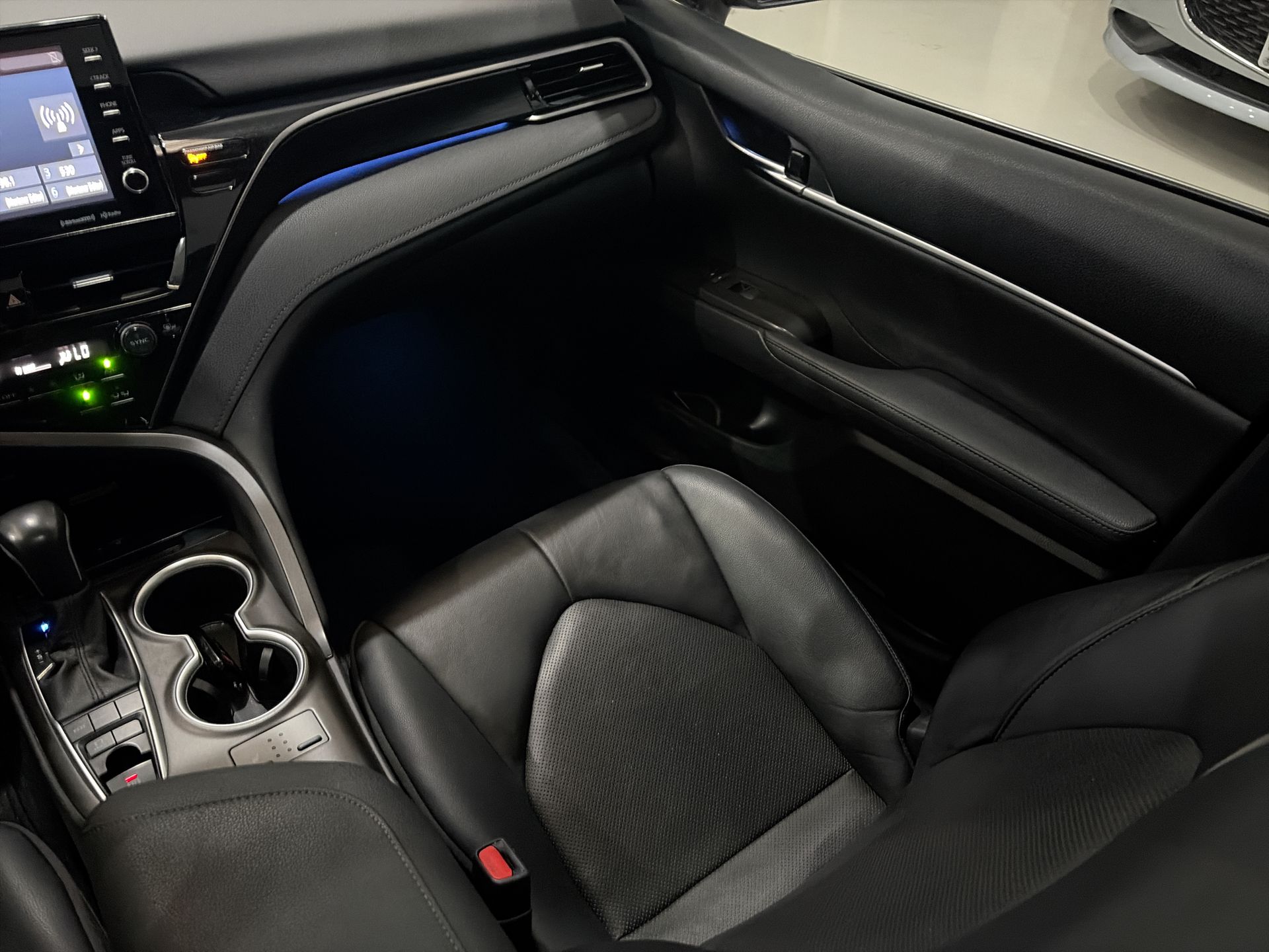 2022 Toyota CAMRY XLE HV