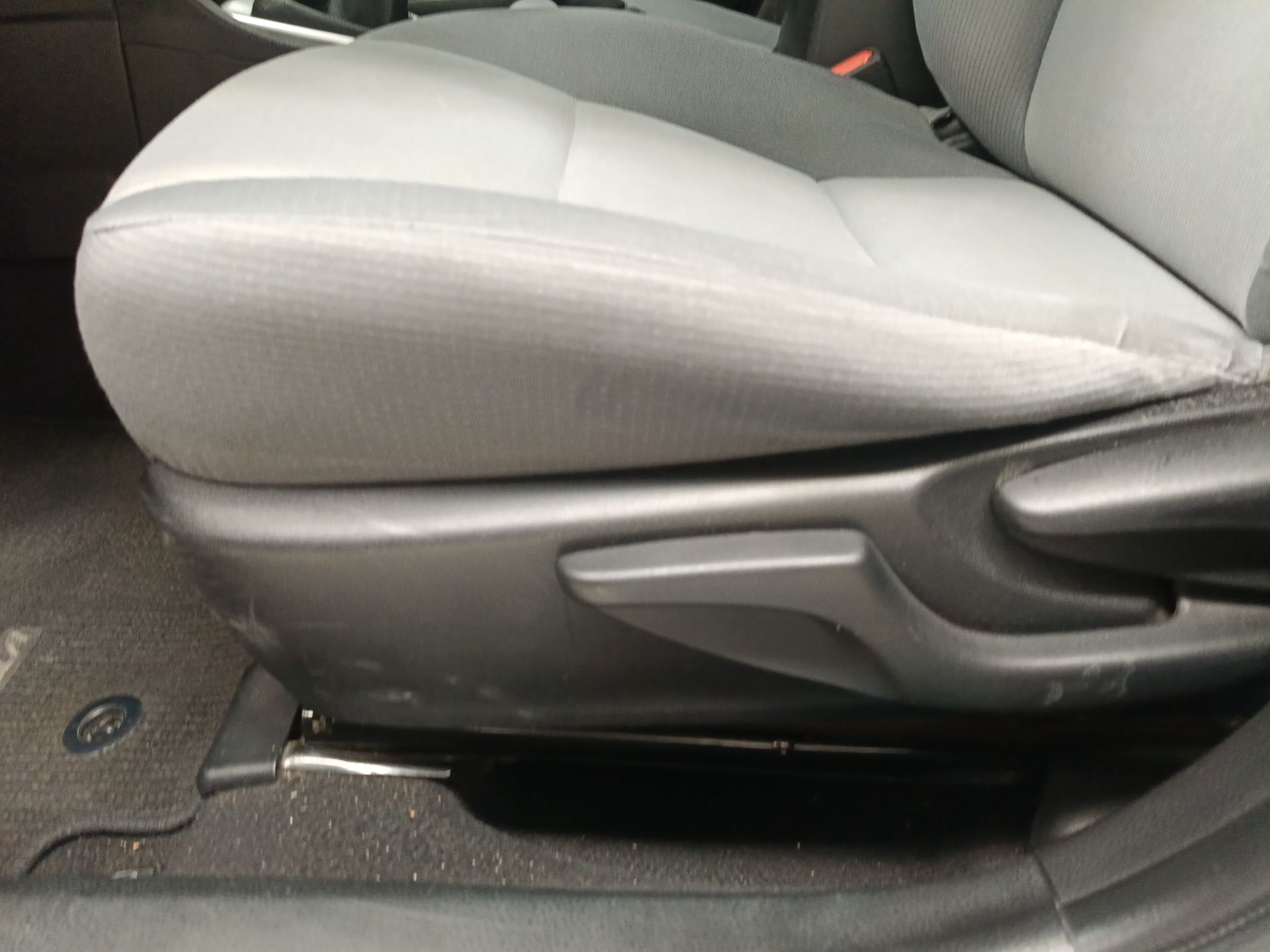 2018 Toyota COROLLA BASE MT