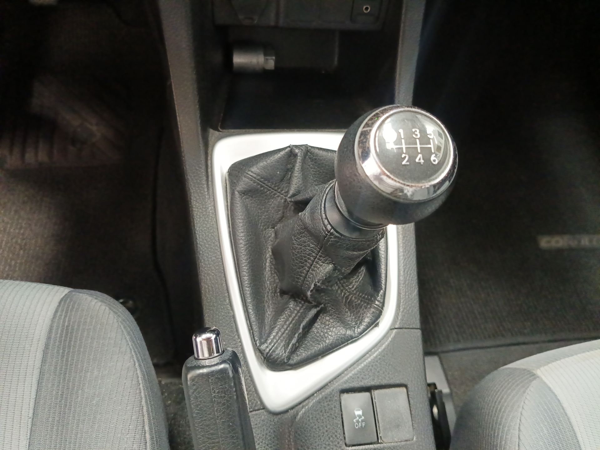2018 Toyota COROLLA BASE MT