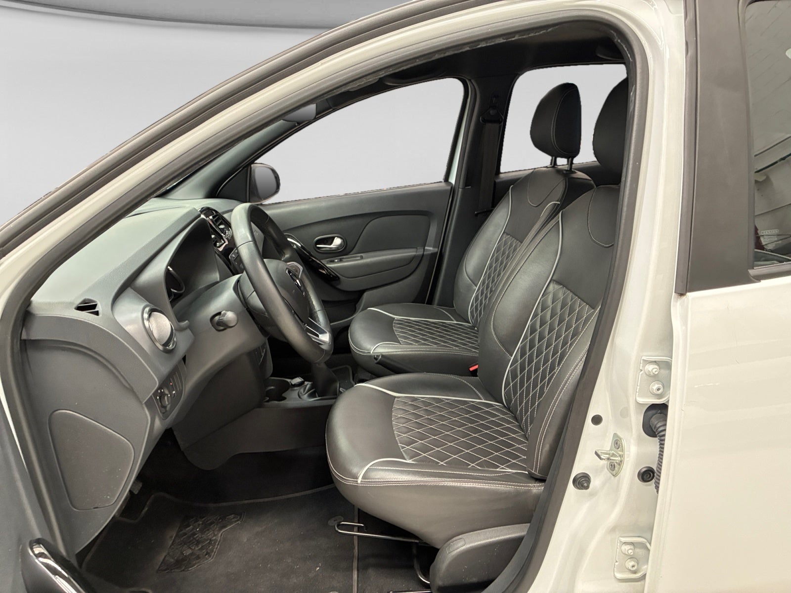 2024 RENAULT LOGAN LOGAN INTENS