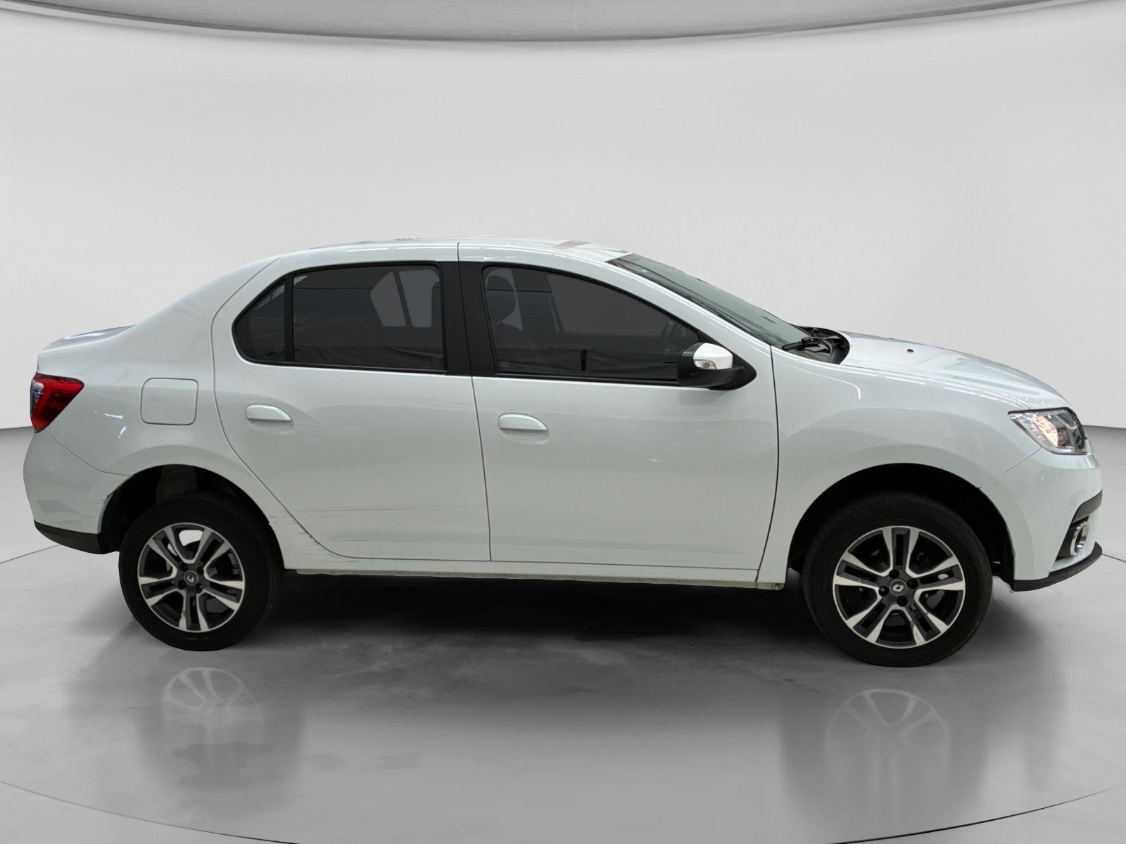 2024 RENAULT LOGAN LOGAN INTENS