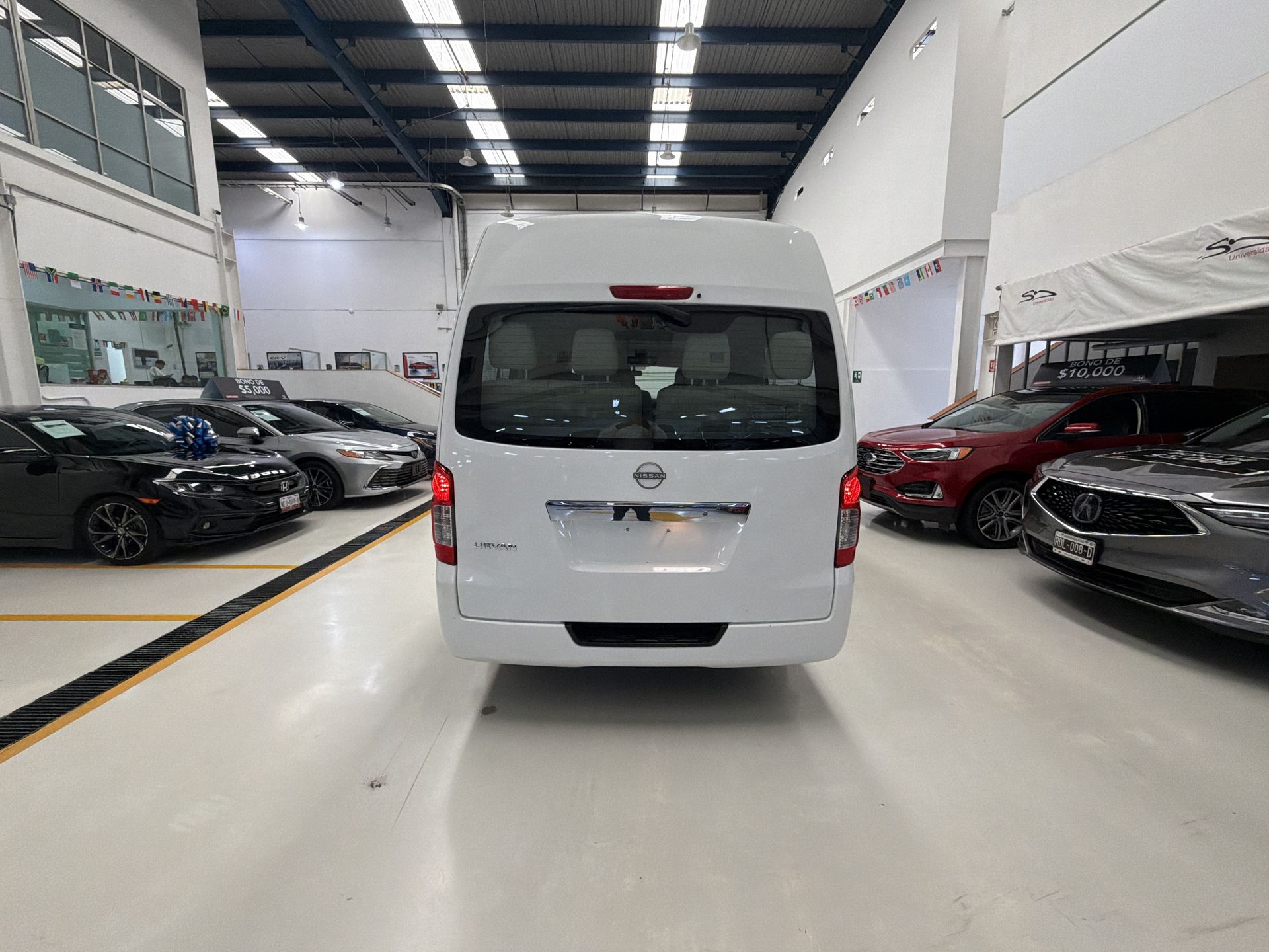 2023 Nissan URVAN 14 PASAJEROS AMPLIA AA 23