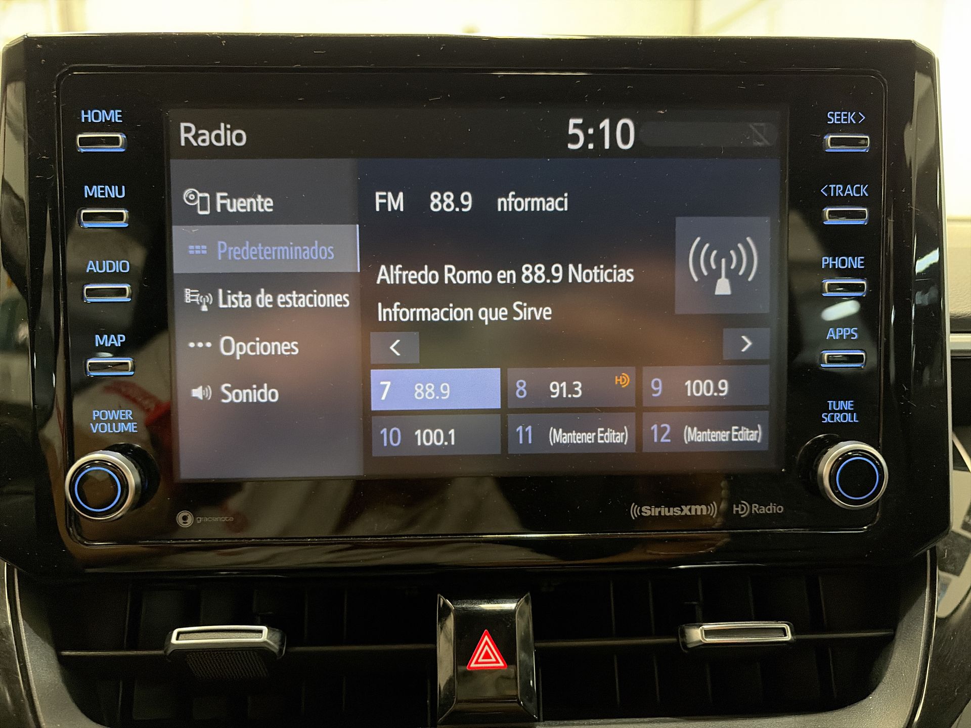 2022 Toyota COROLLA LE HV