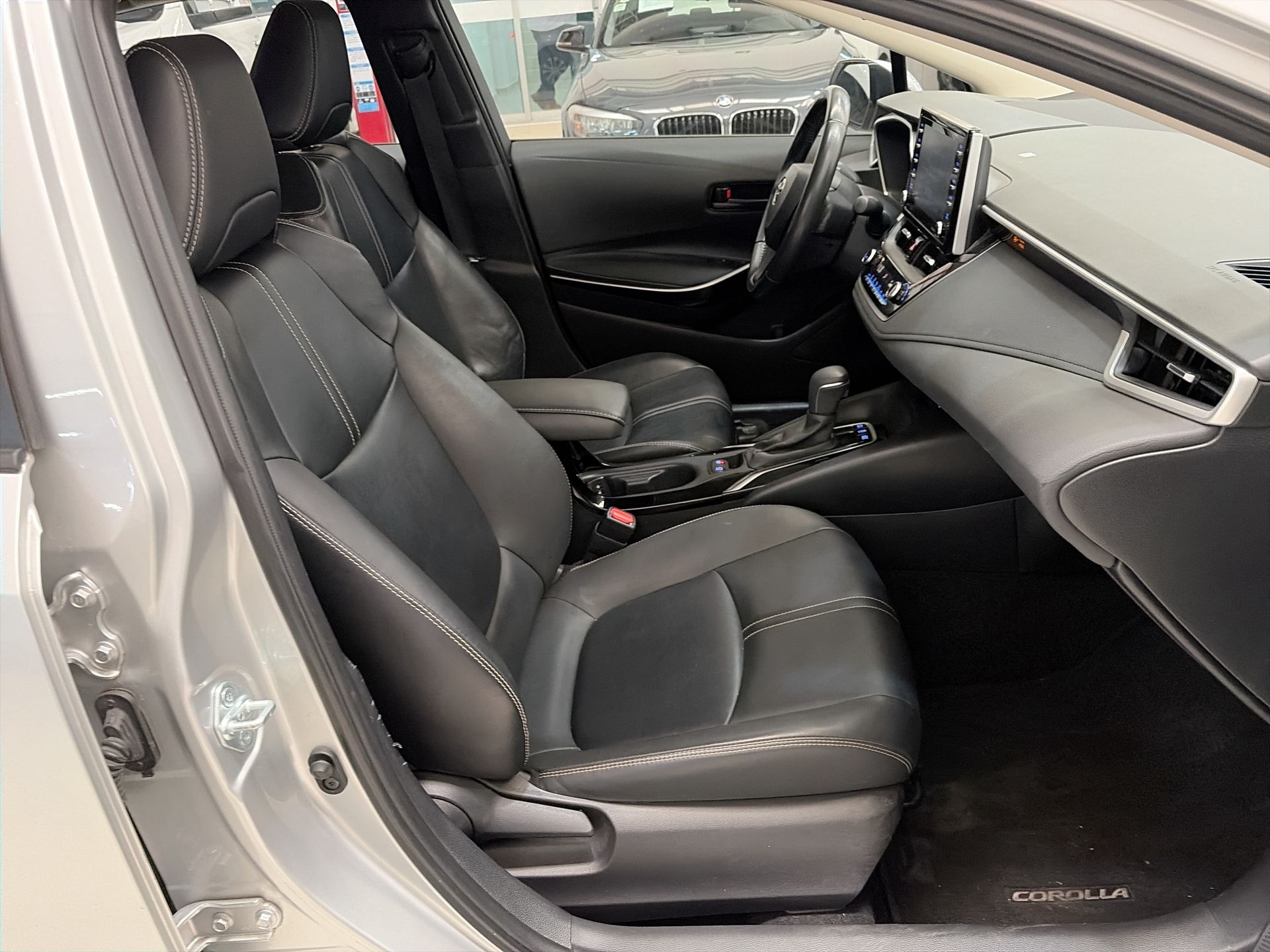 2022 Toyota COROLLA LE HV