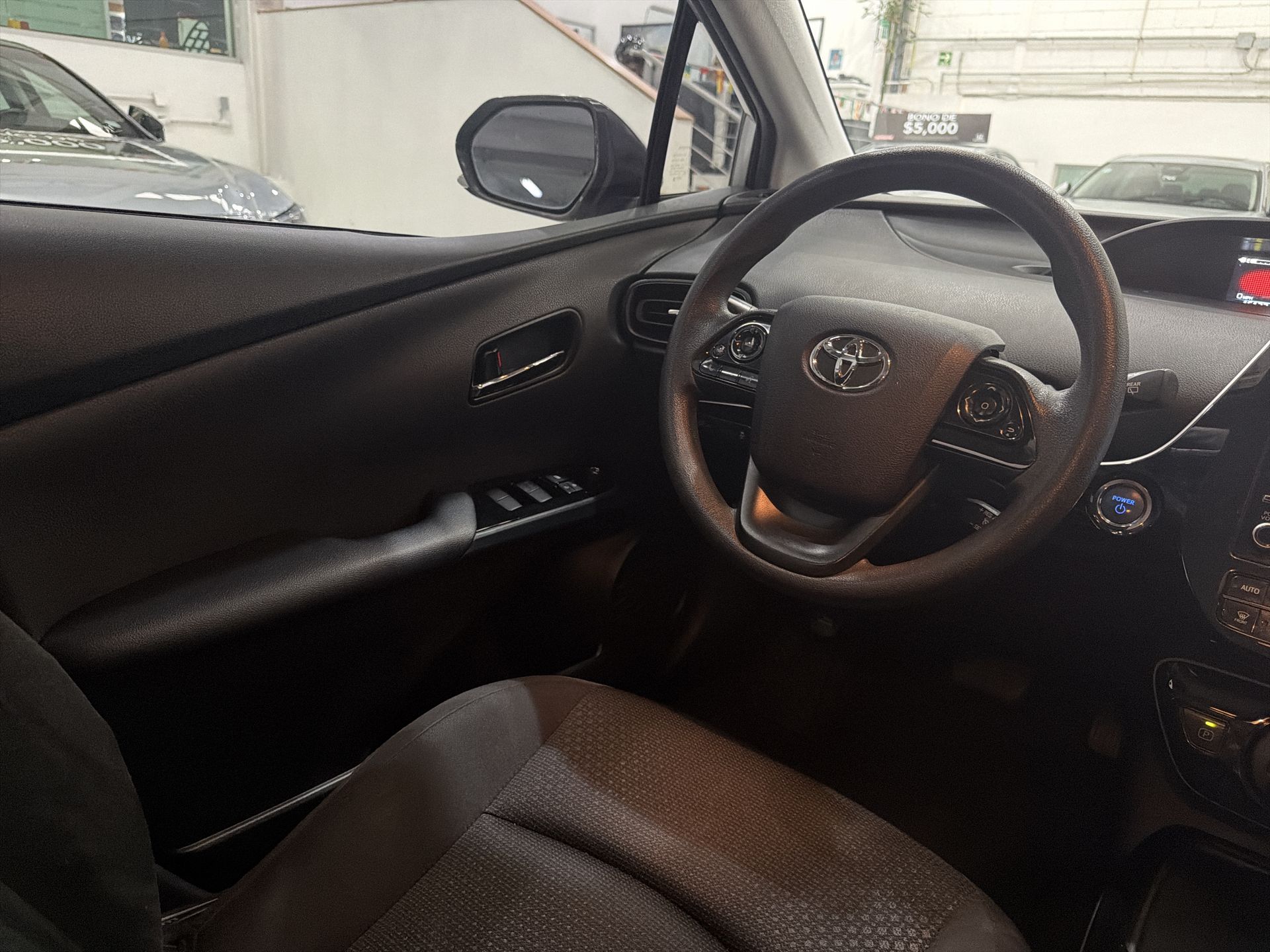 2022 Toyota PRIUS BASE BASE