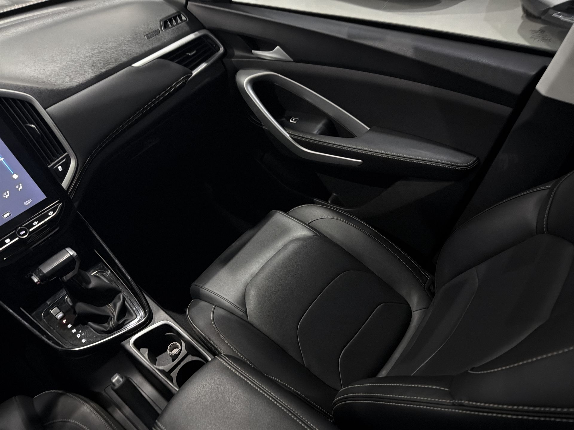 2023 Chevrolet CAPTIVA LT B