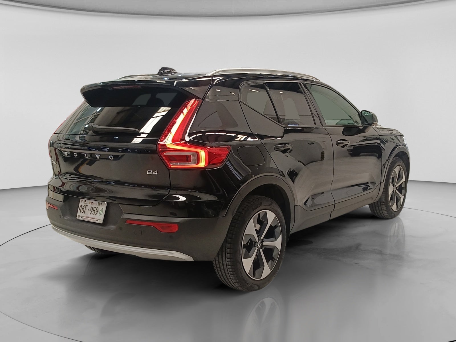 2023 Volvo XC40 PLUS B4 MILD HYBRID