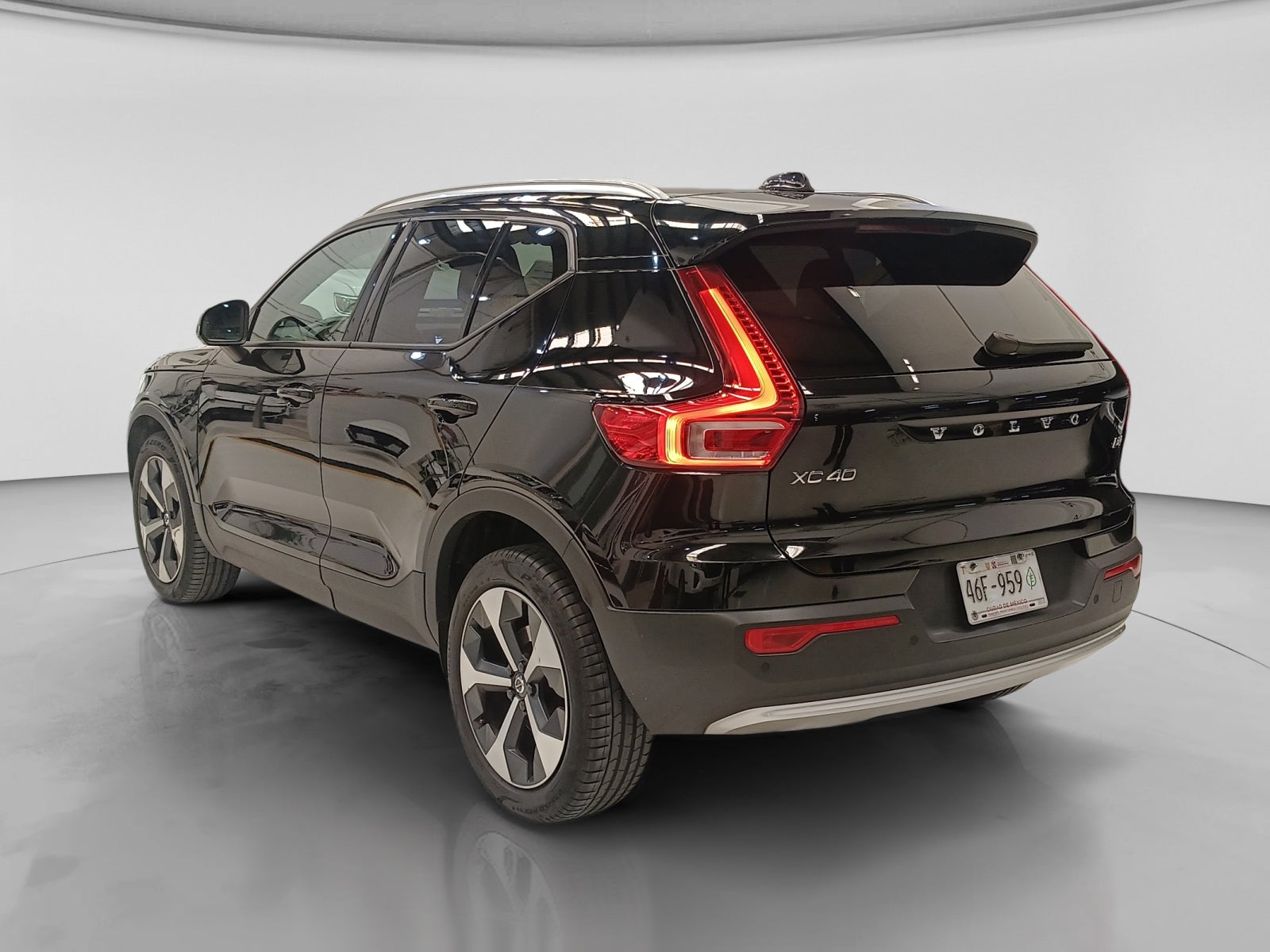 2023 Volvo XC40 PLUS B4 MILD HYBRID