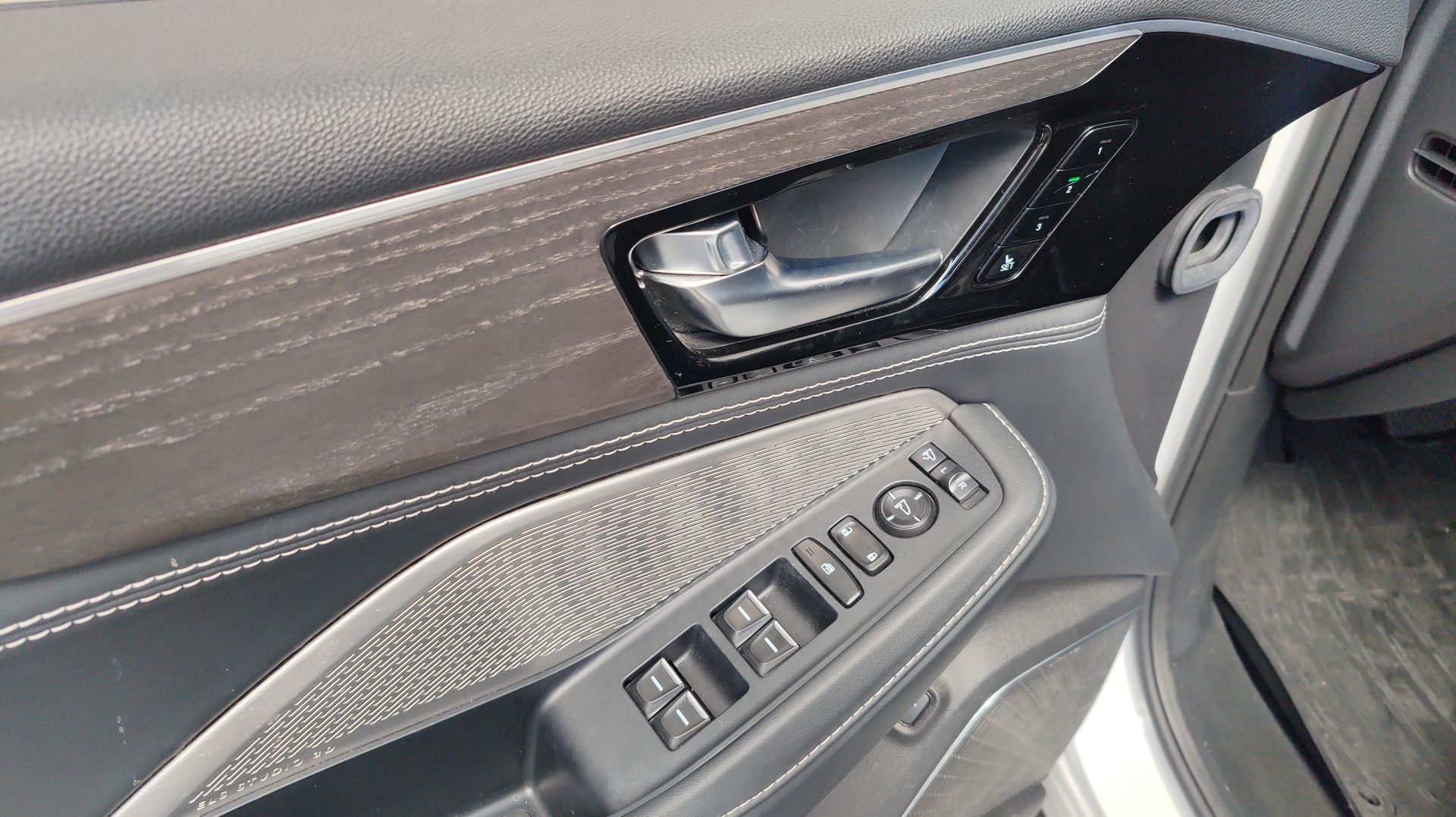 2023 Acura MDX ADVANCE