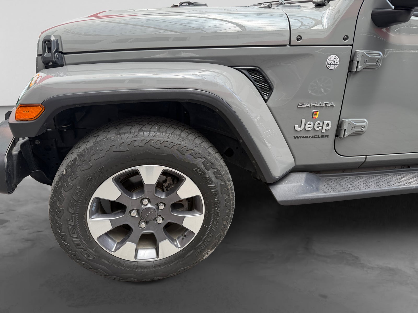 2023 Jeep WRANGLER UNLIMITED SAHARA ETORQUE MILD-HYBRID