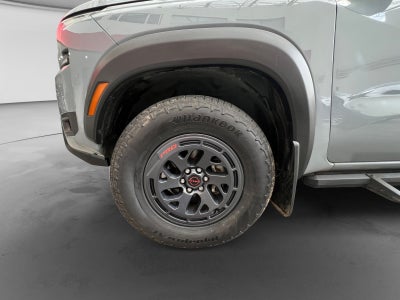 2025 Nissan FRONTIER PRO-4X 4X4 TA 25