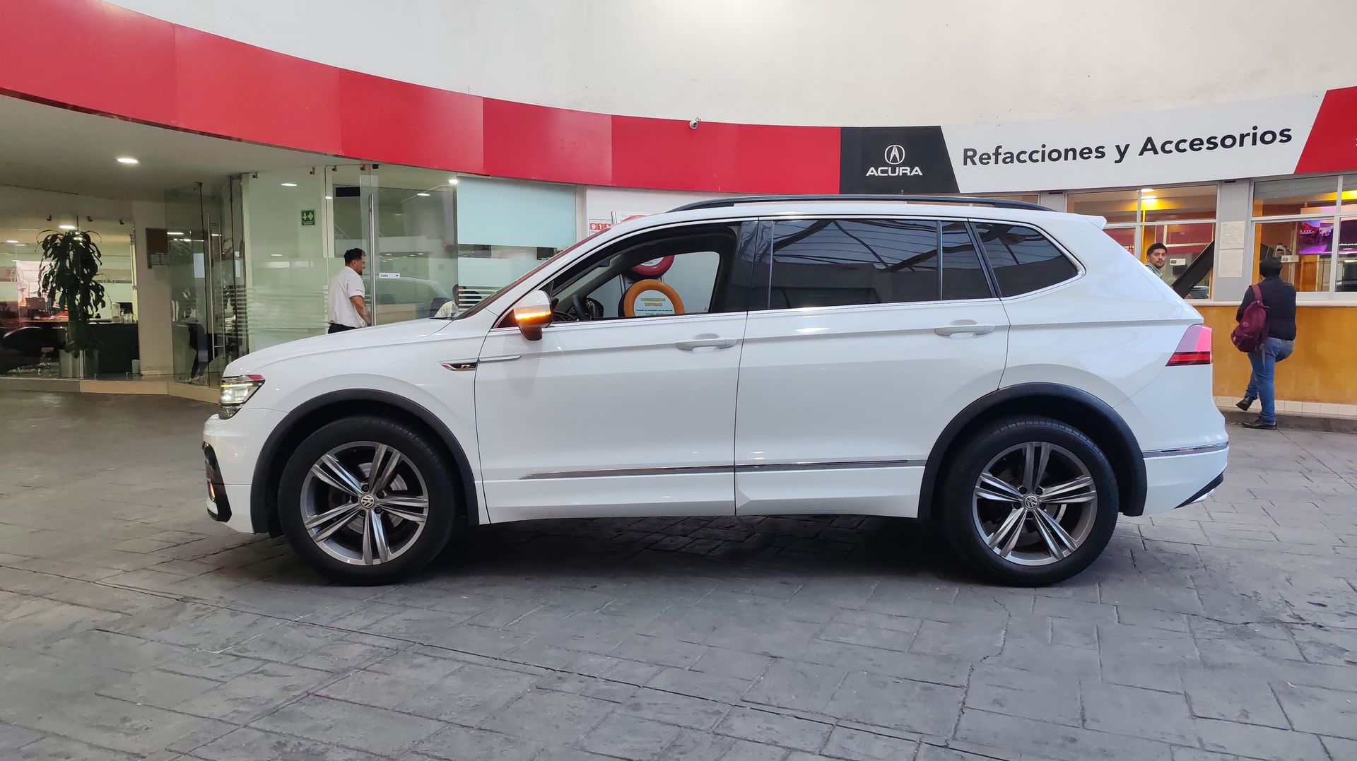 2019 Volkswagen TIGUAN TIGUAN COMFORTLINE