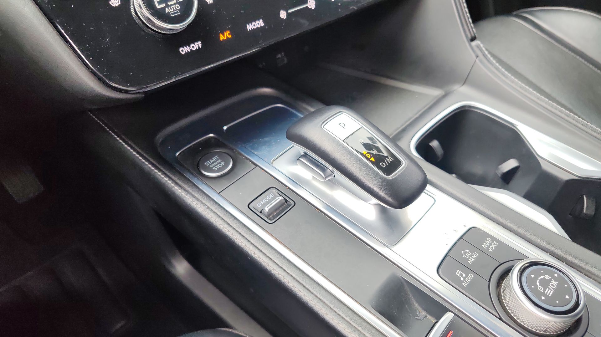 2023 Nissan INFINITI 3.5L LUXE AWD 23