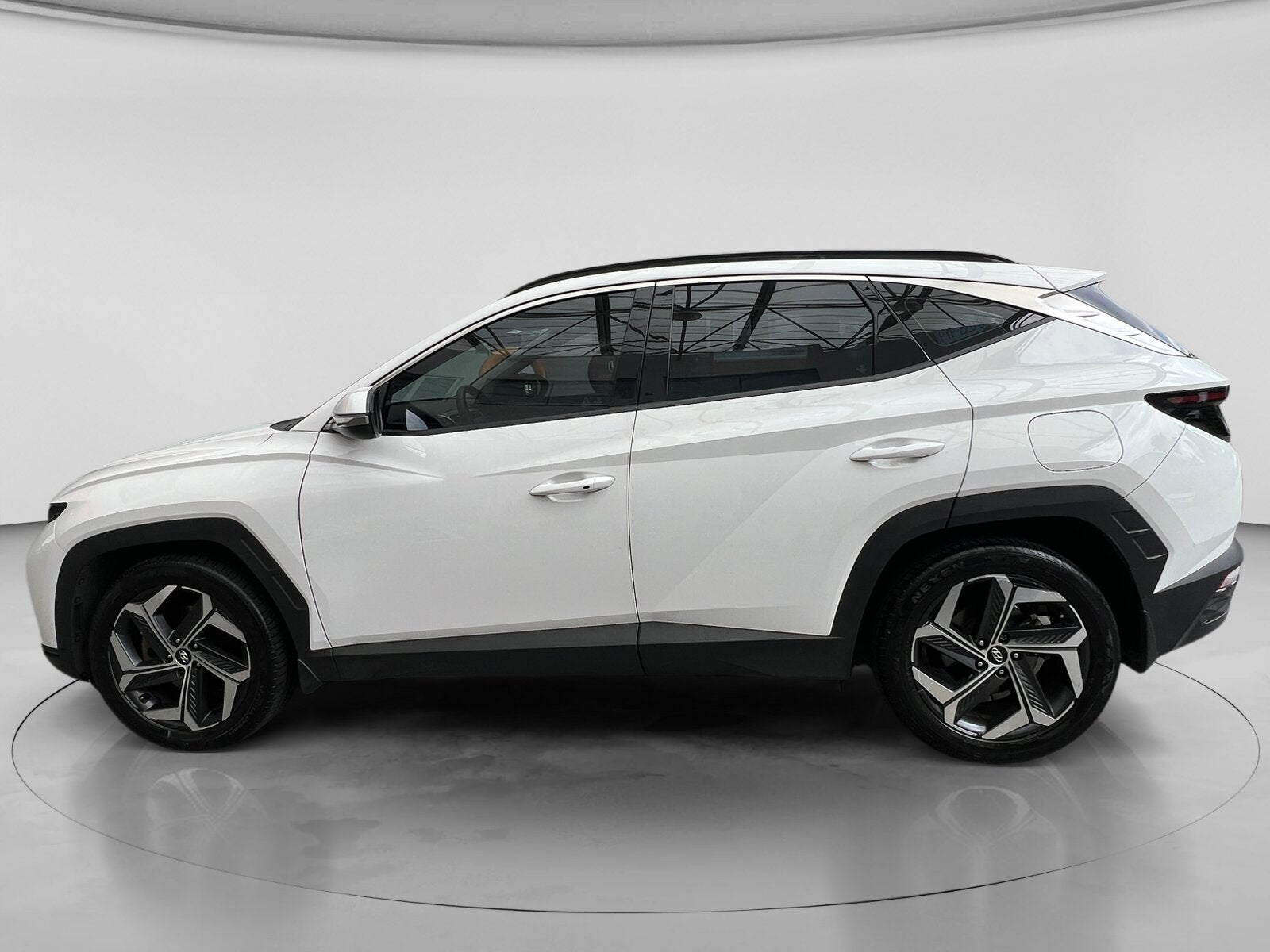2023 Hyundai TUCSON TUCSON LIMITED TECH AUT