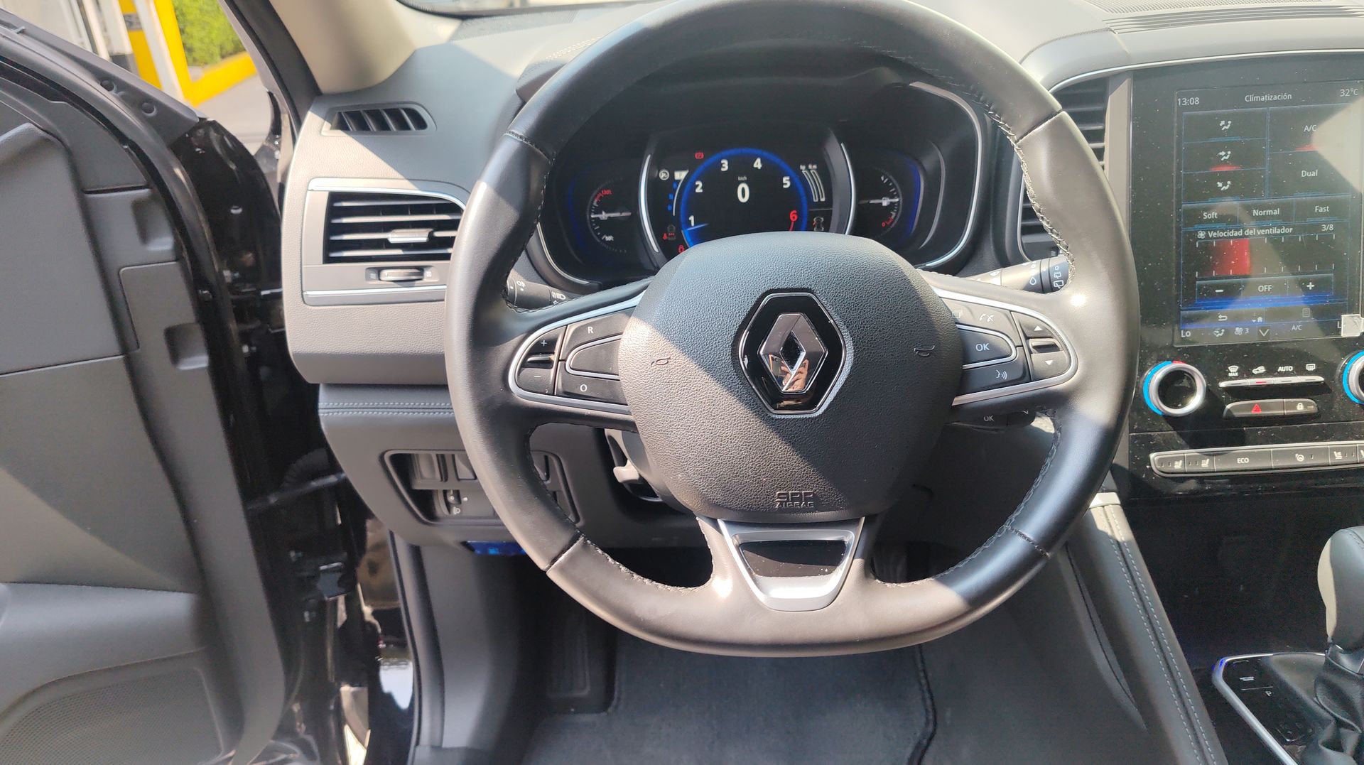 2024 RENAULT KOLEOS ICONIC