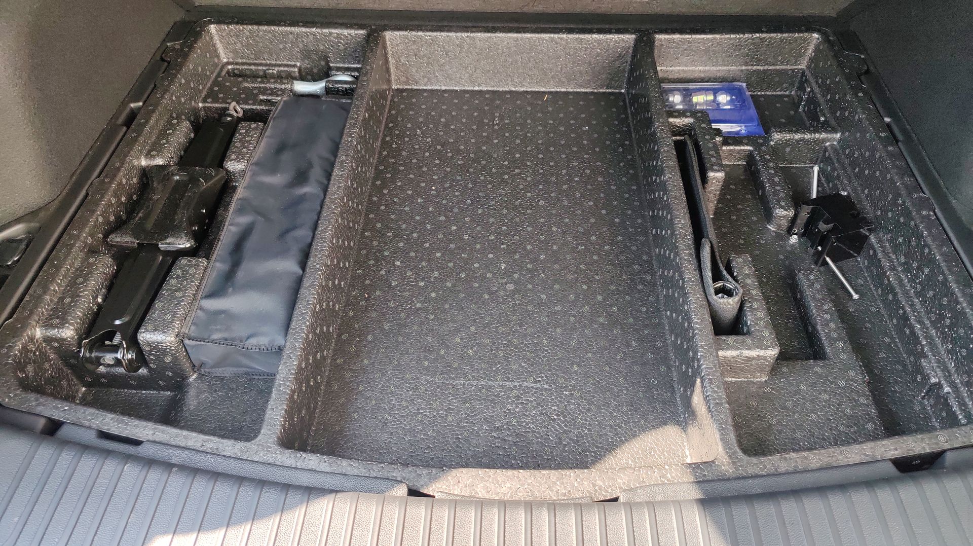 2024 RENAULT KOLEOS ICONIC