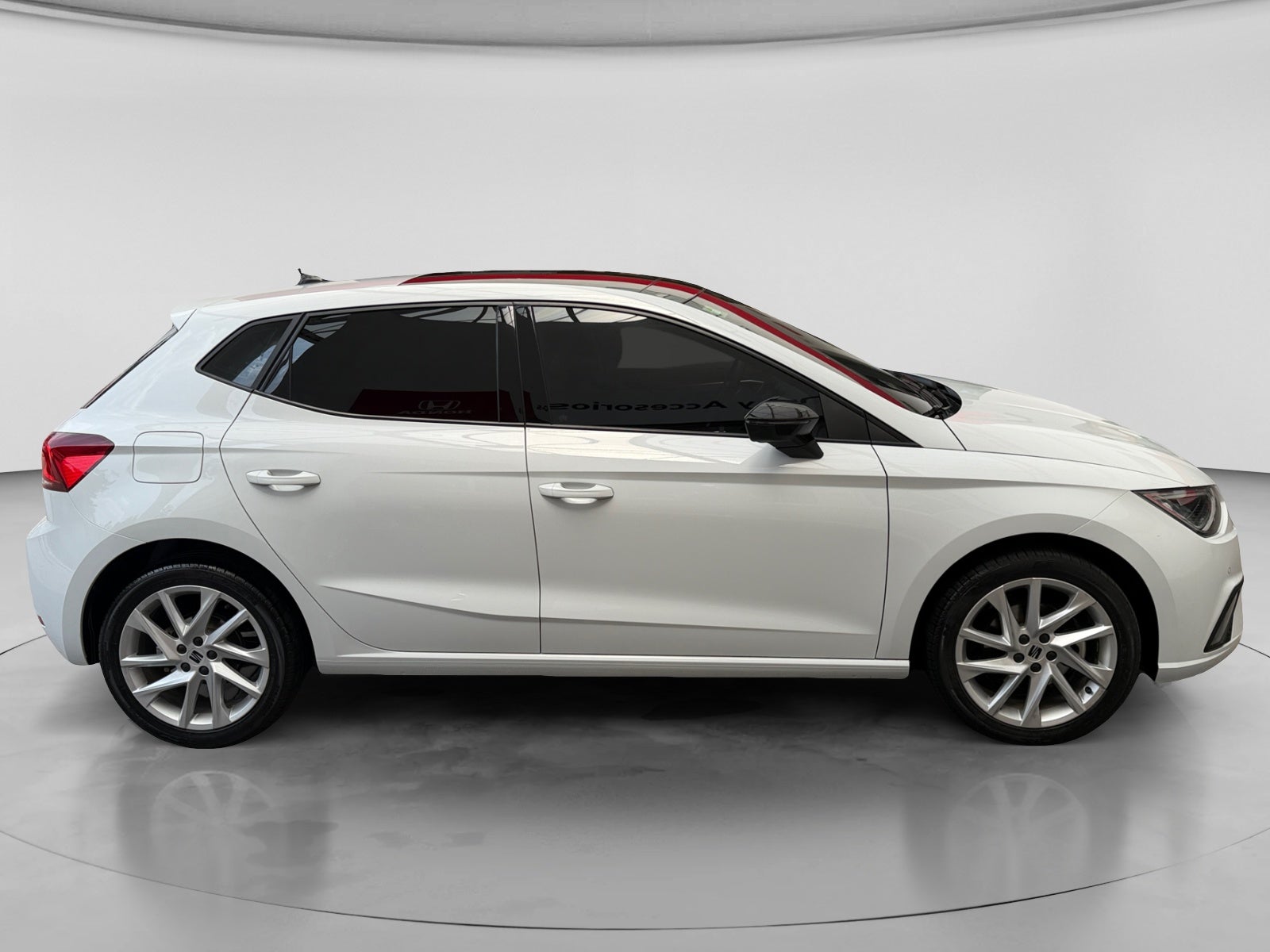 2025 SEAT IBIZA IBIZA GASOLINA 4P