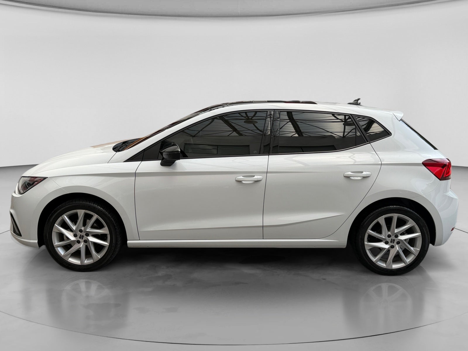 2025 SEAT IBIZA IBIZA GASOLINA 4P