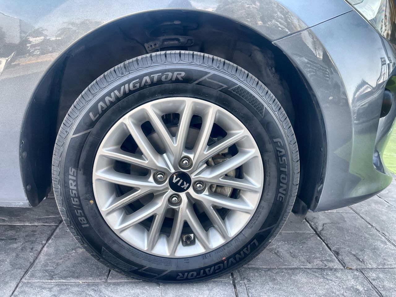 2020 Kia RIO SEDÁN LX TM