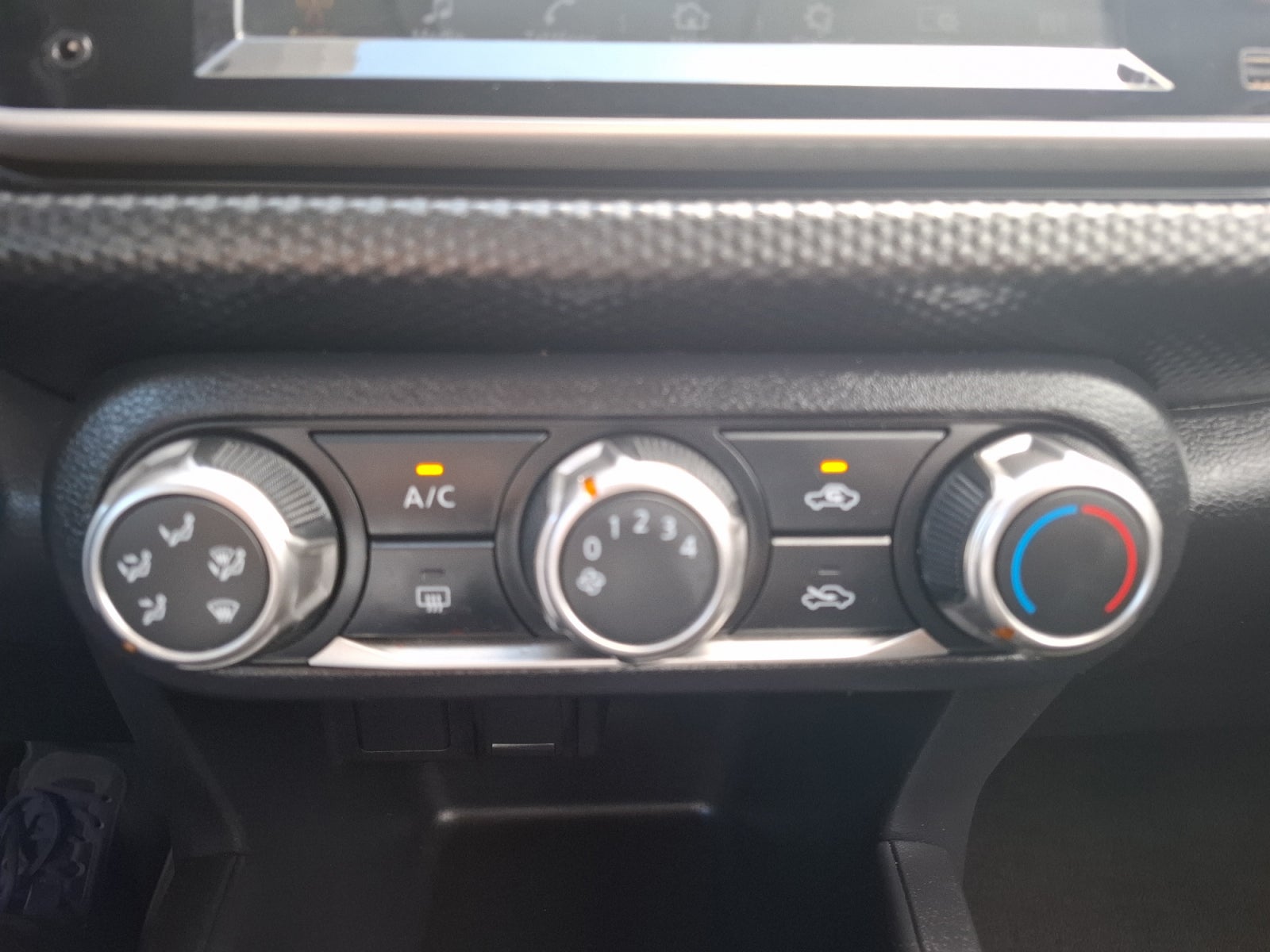 2024 Nissan KICKS PLAY ADVANCE 1.6 LTS CVT 24