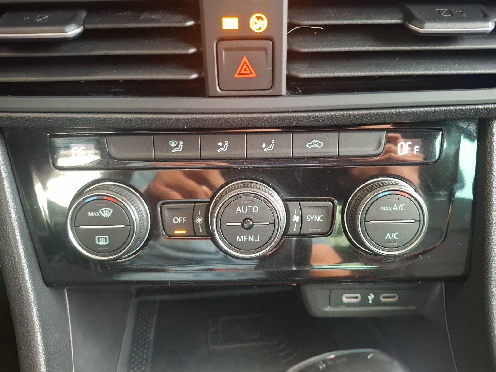 2024 Volkswagen JETTA SPORTLINE LONG DRIVE