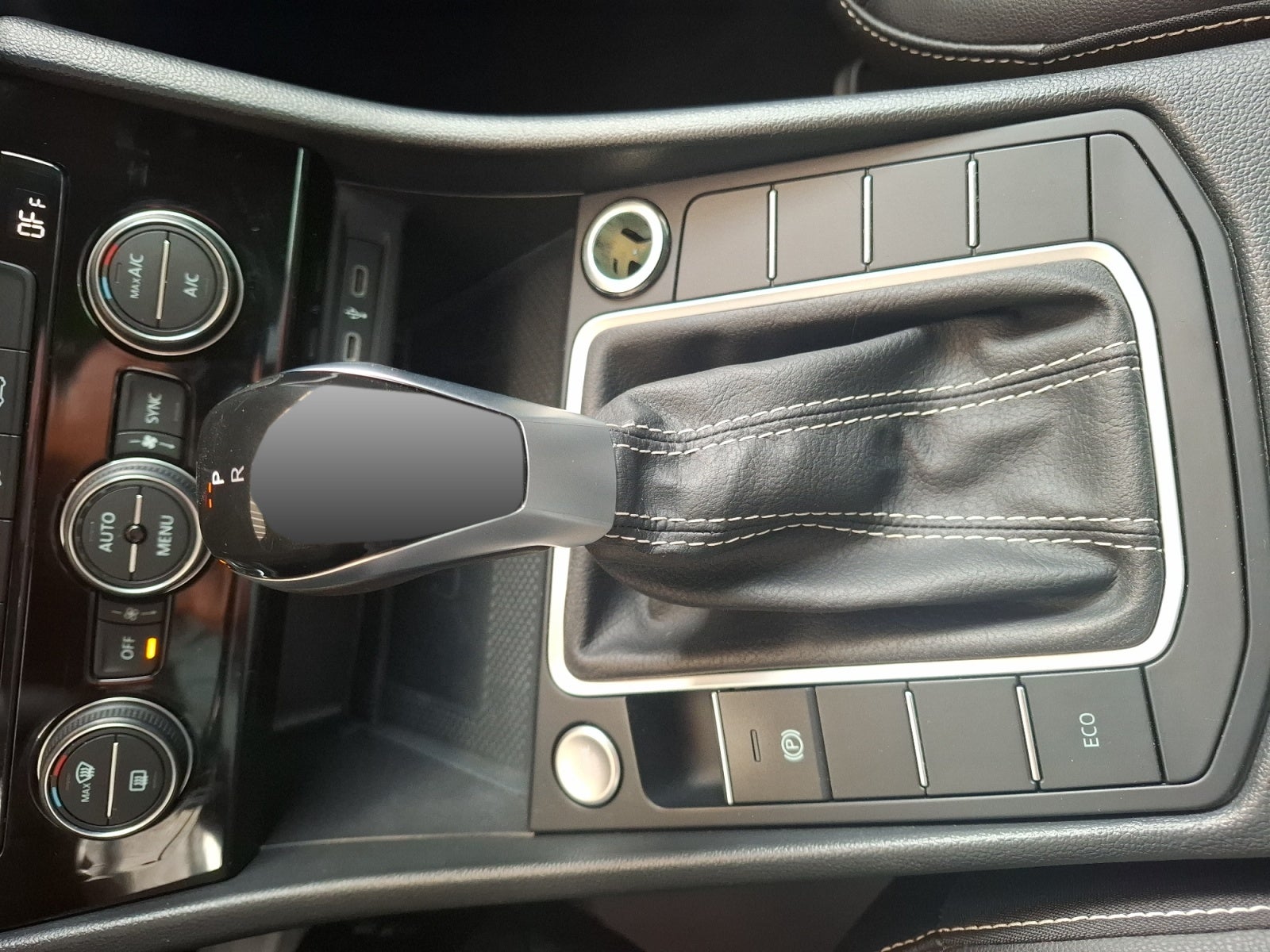 2024 Volkswagen JETTA SPORTLINE LONG DRIVE