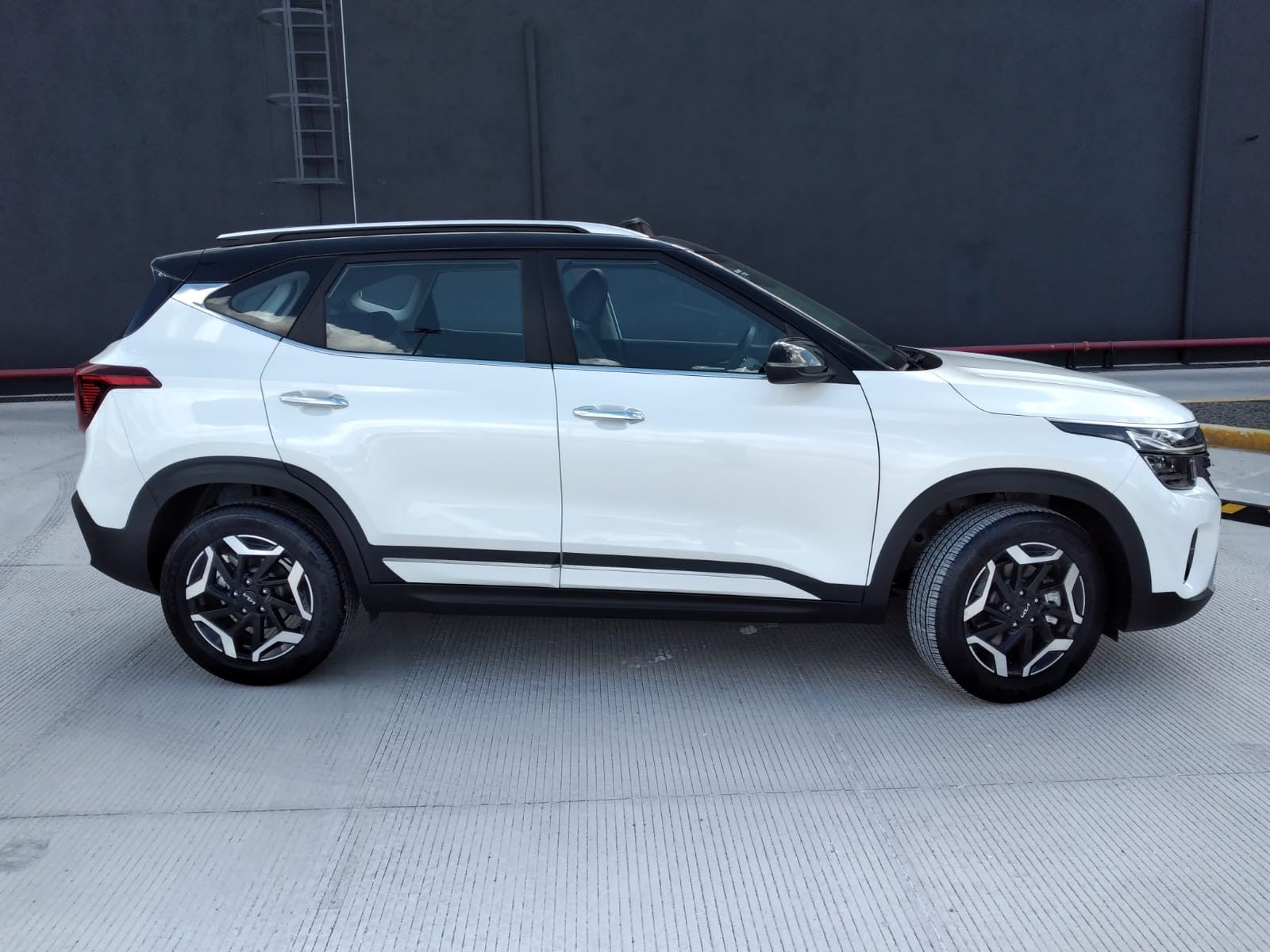 2024 Kia SELTOS SXL