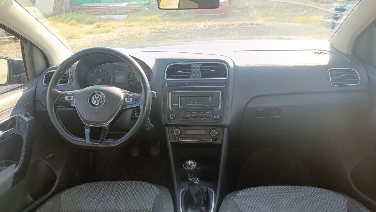 2016 Volkswagen VENTO HIGHLINE 1.6 MT