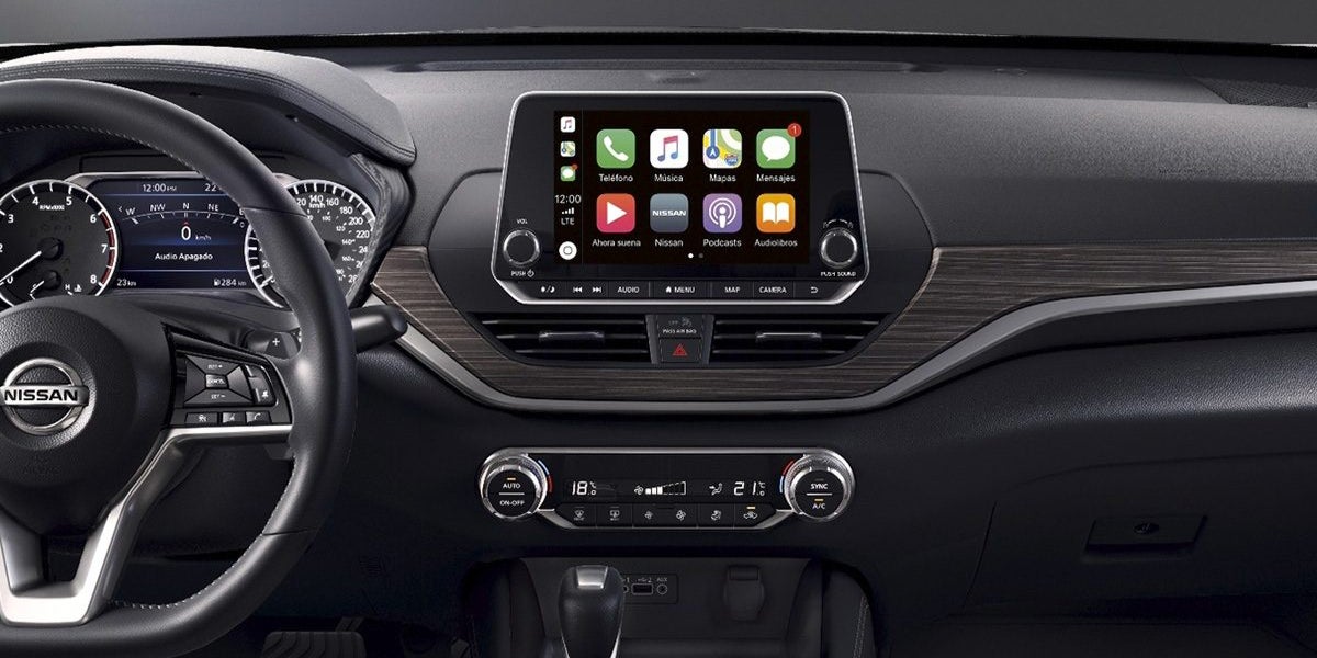 Nissan Altima Interior3