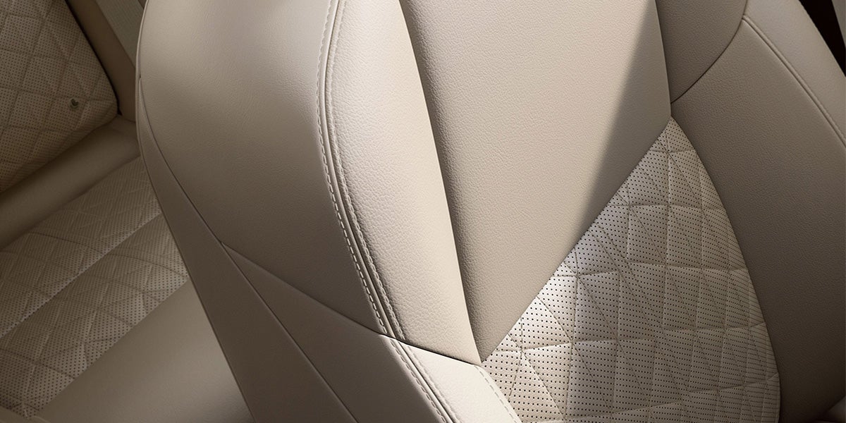 Nissan Maxima Interior2