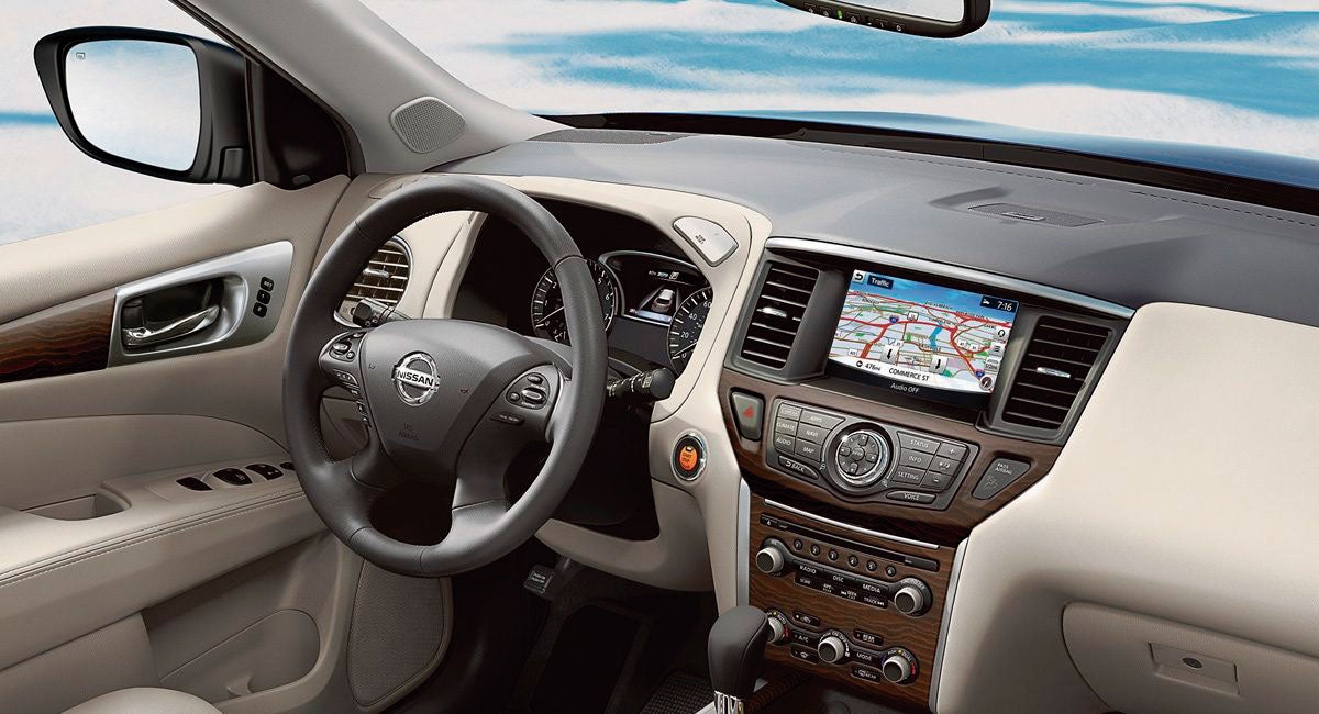 Nissan Pathfinder Interior3
